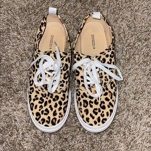 Cheetah print laced shoes